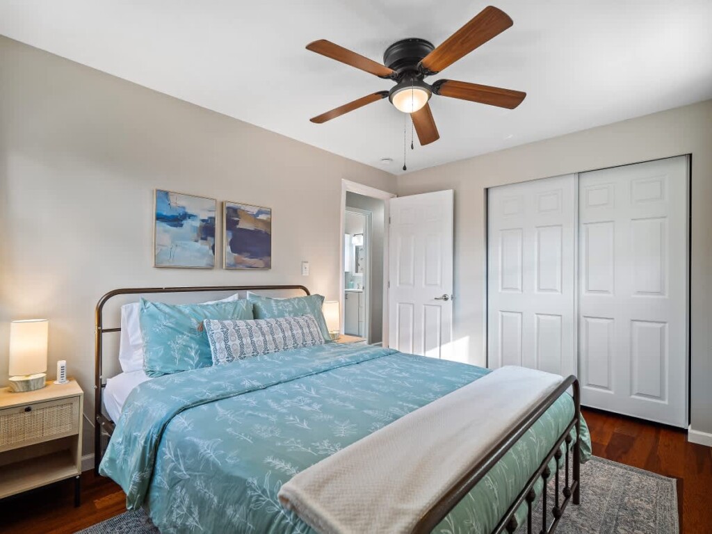 92f7f0b9 994b 43 JzLV 1