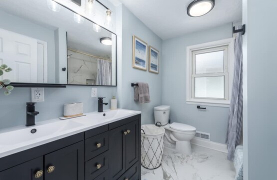 951802a7 8f8d 42 DA5Zy