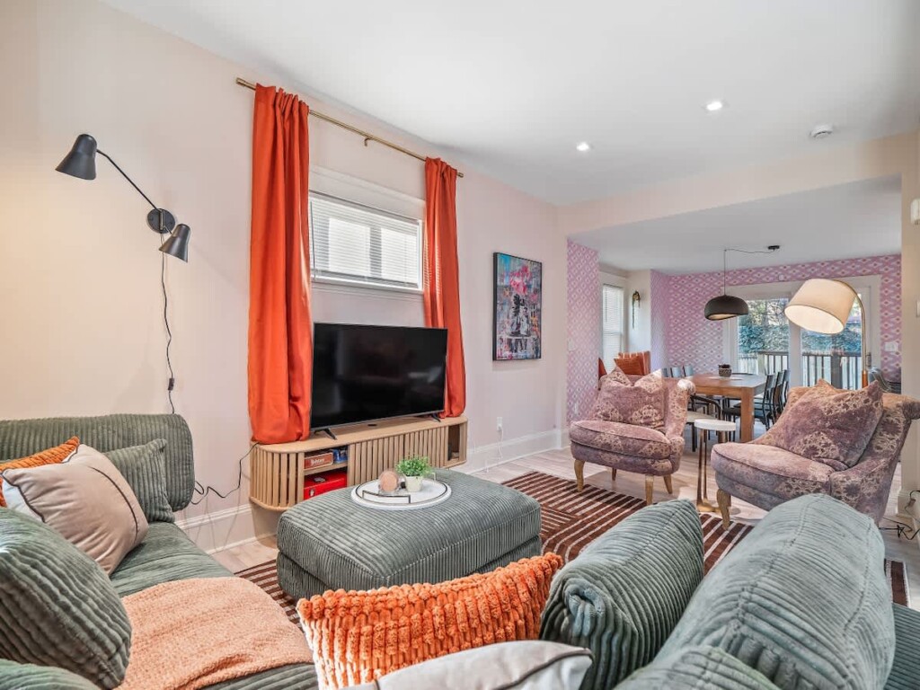 970f6a9b a56e 47 2v1WF