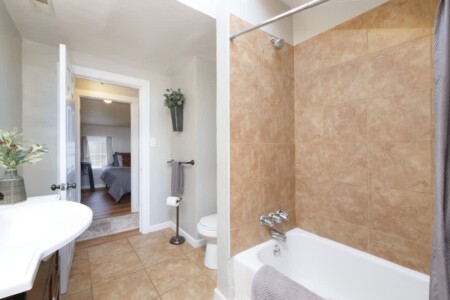 98764fb1 3d67 4b jHS1p