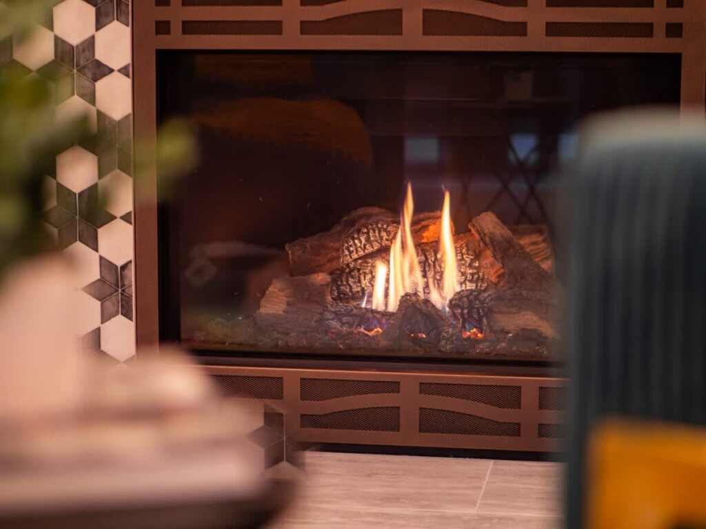 98add3ba 8312 4d Bo41T