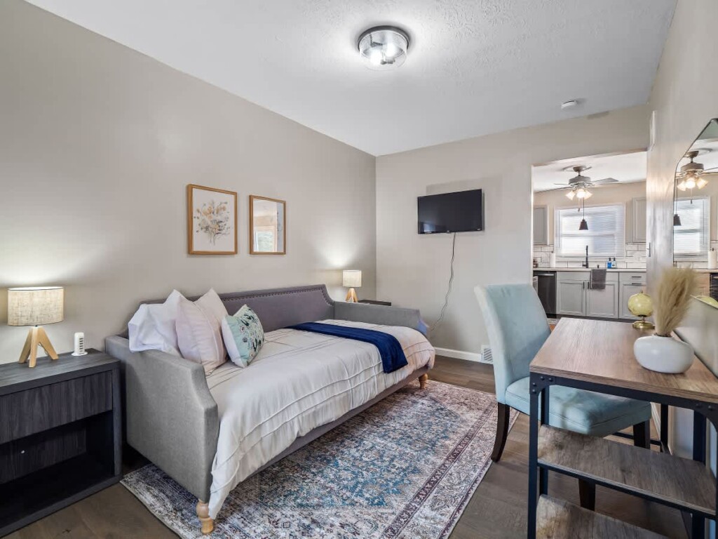 9b2c13b7 d498 40 JM6fi