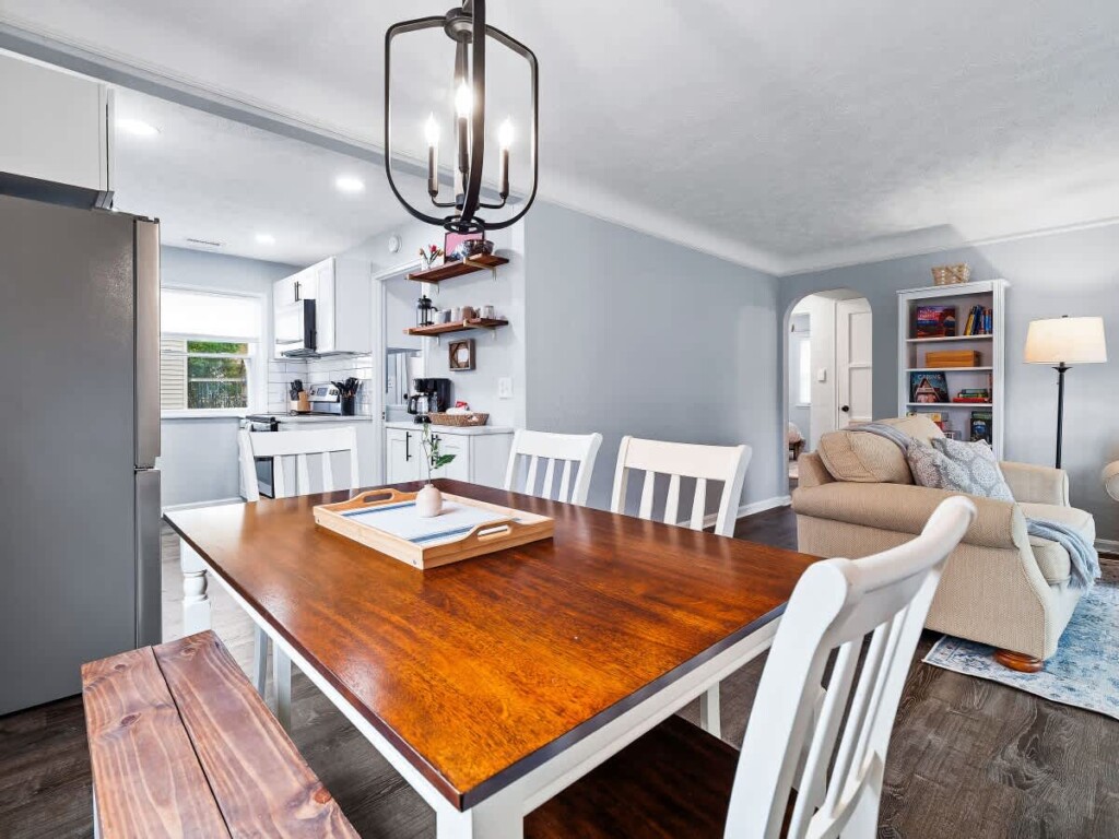 9b303b34 5b28 48 WwQUc