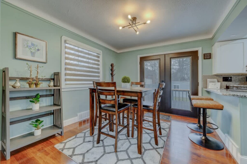 9c5af2e6 bc51 41 LNzXH