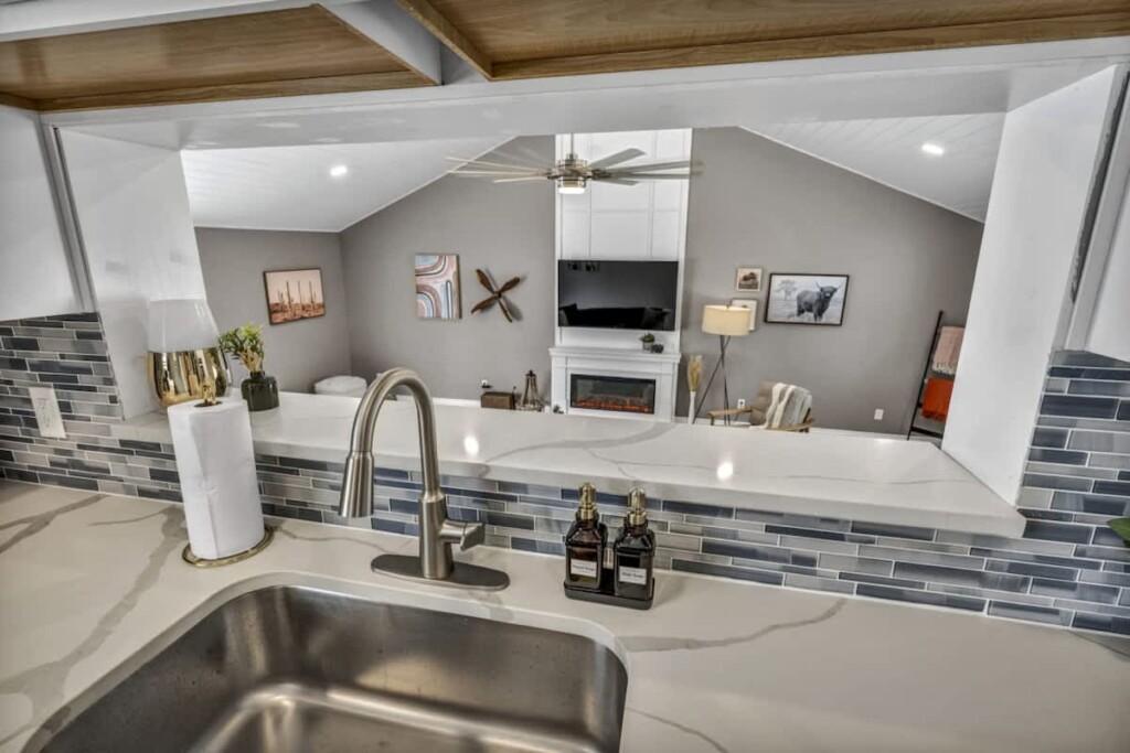 a033bc4f 5a40 46 sKY3I 1