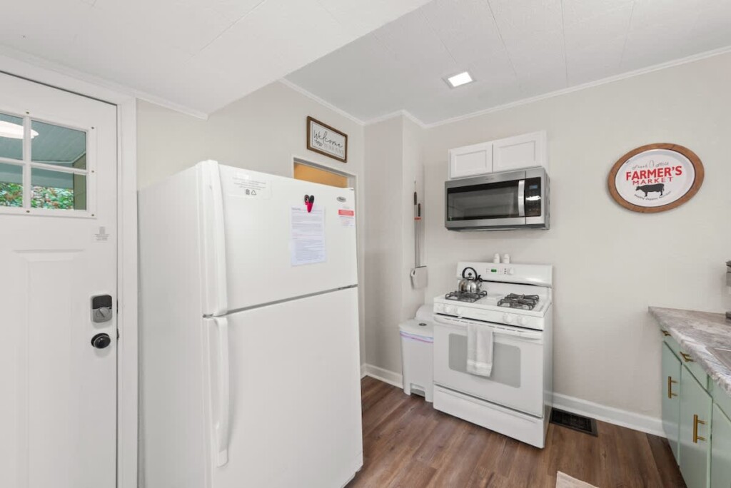 a21f35b8 bb9c 4e U4LyJ