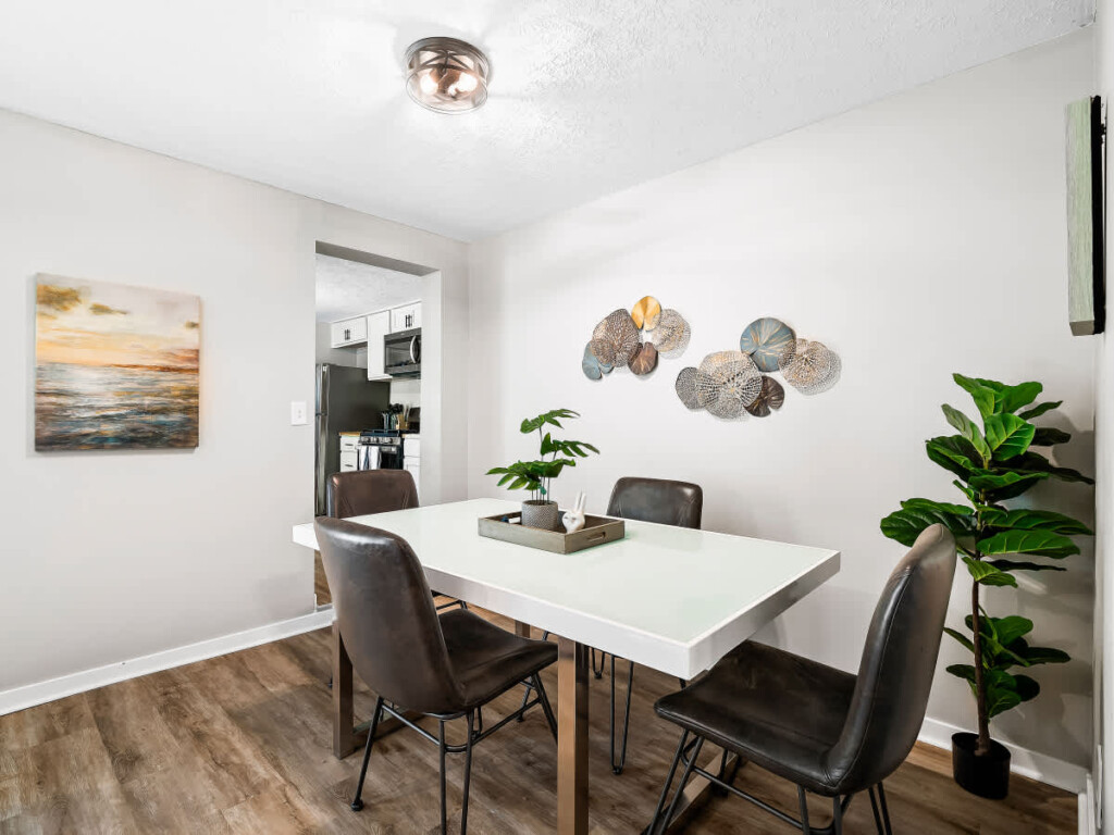 a2e44d76 97ad 4c CbrQg