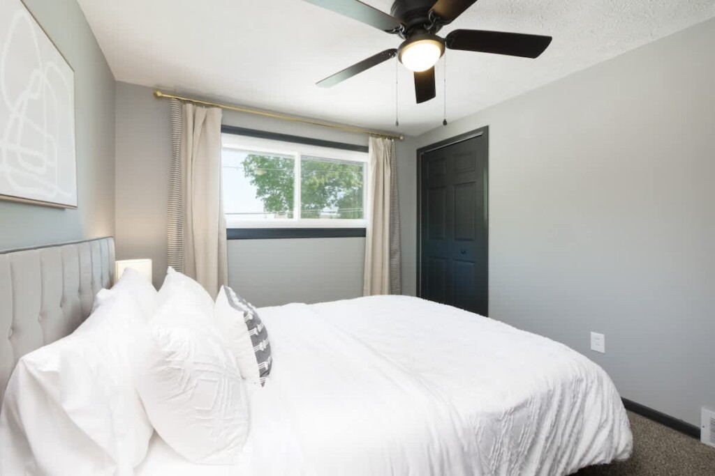 a99cf679 6b8e 49 cqSSn