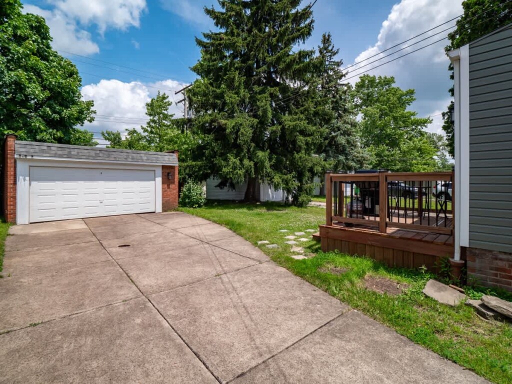 b11b6c01 39b0 42 g8PQZ