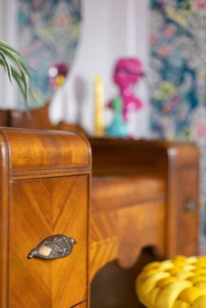 b2592450 a6a1 4b QnH7A