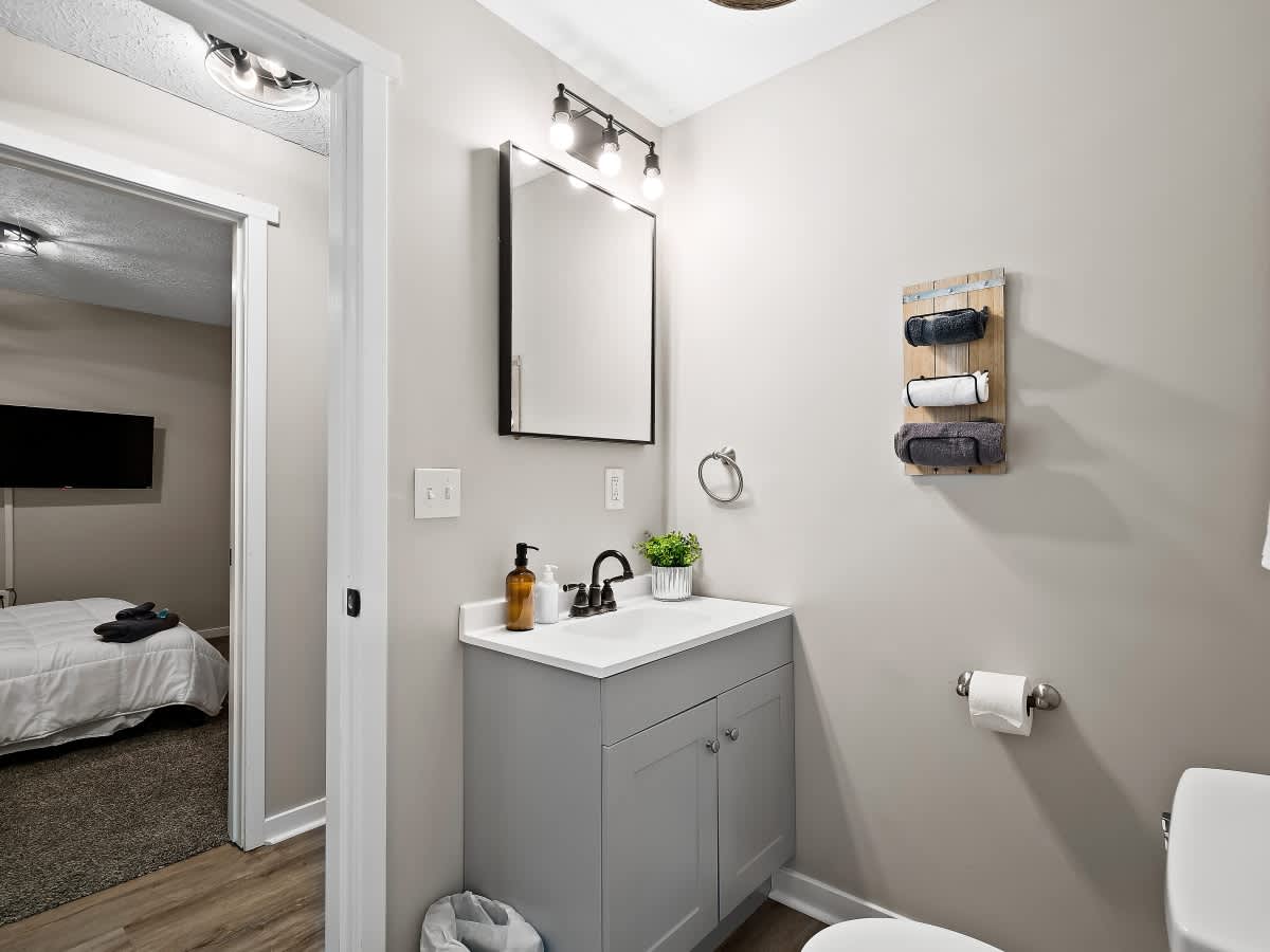 b3e52480 bde5 43 bSXEq