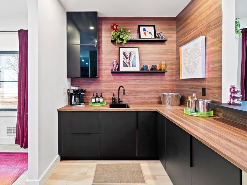 b6130784 0b13 45 1Ch1e