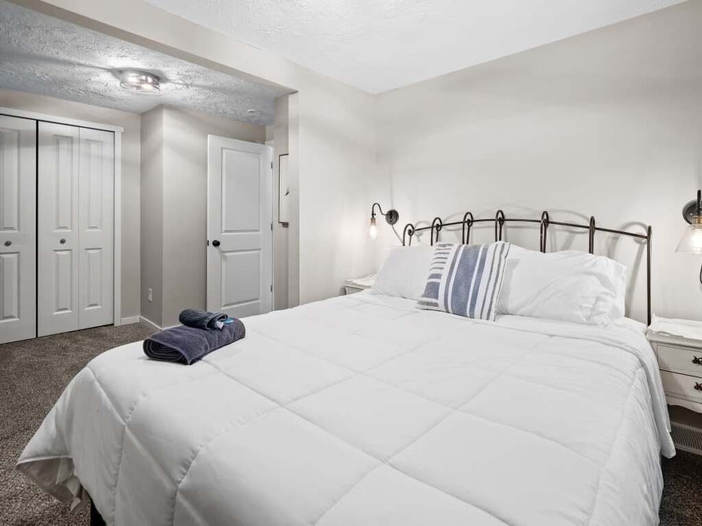 b62bce01 8728 4f m yRQ