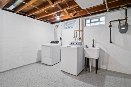 b765de7e 71c3 43 W AR