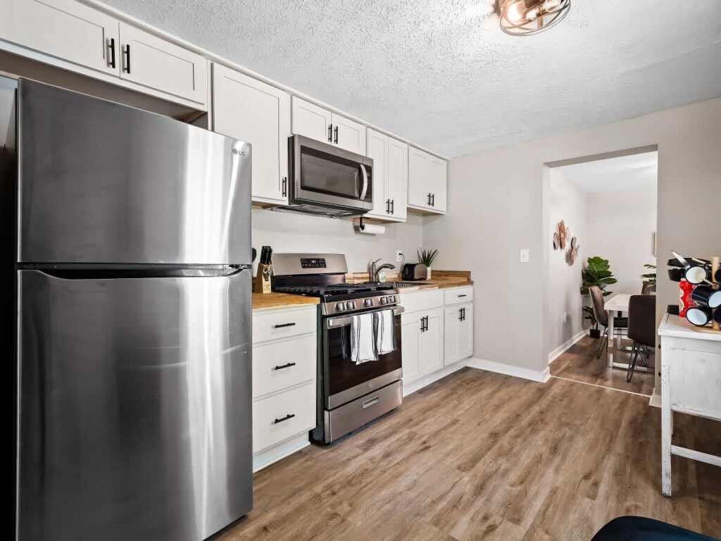 bc4e283c 818a 44 IRnz3