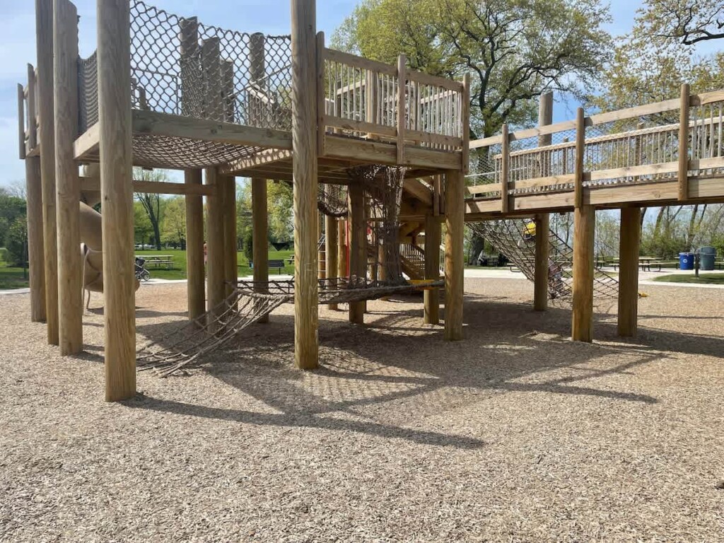 beacd8bf 63f6 45 uhYpT 1