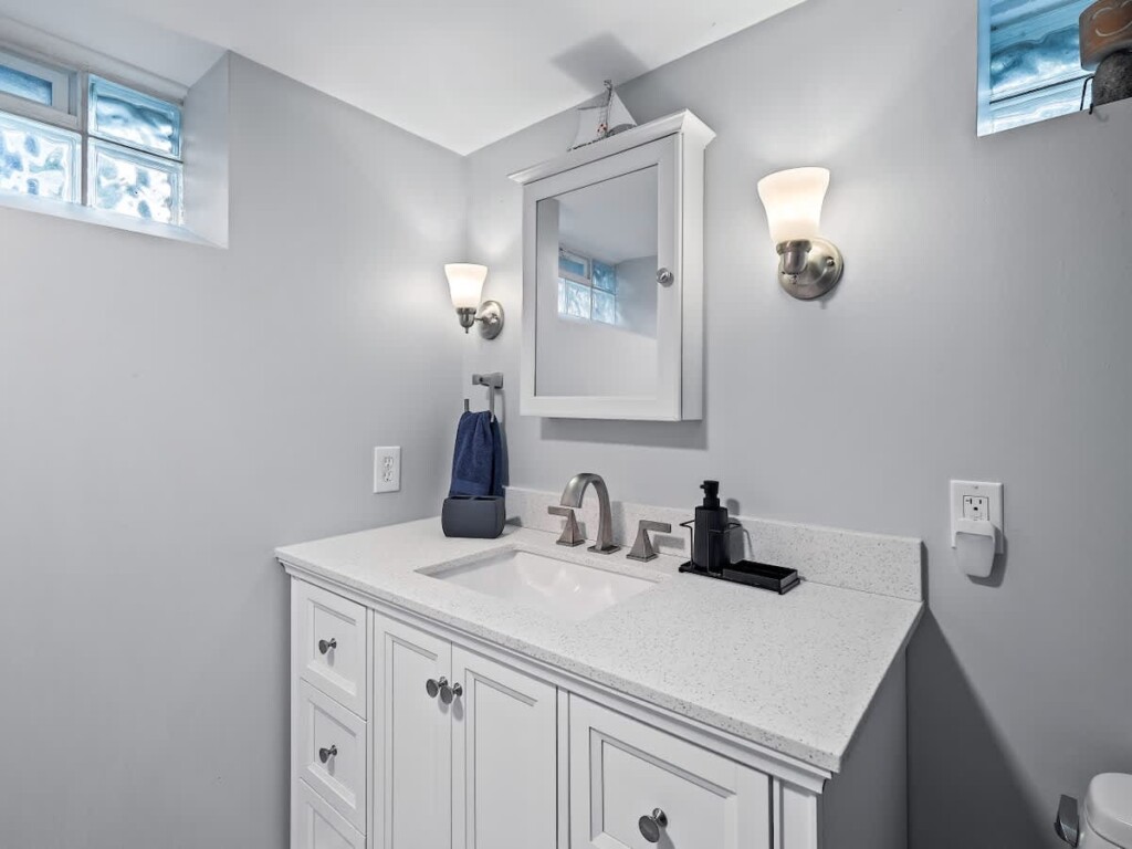 bef4c08a c9d2 46 L6r G