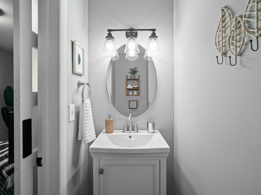 c4e987bc d8d8 48 eA ma