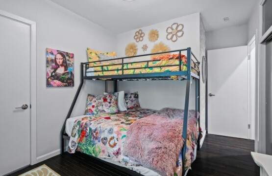 c560fb9c 5a13 47 1W8vV