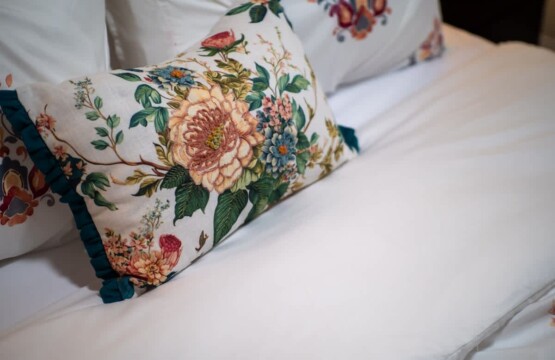 cb106724 a061 44 uvVgT