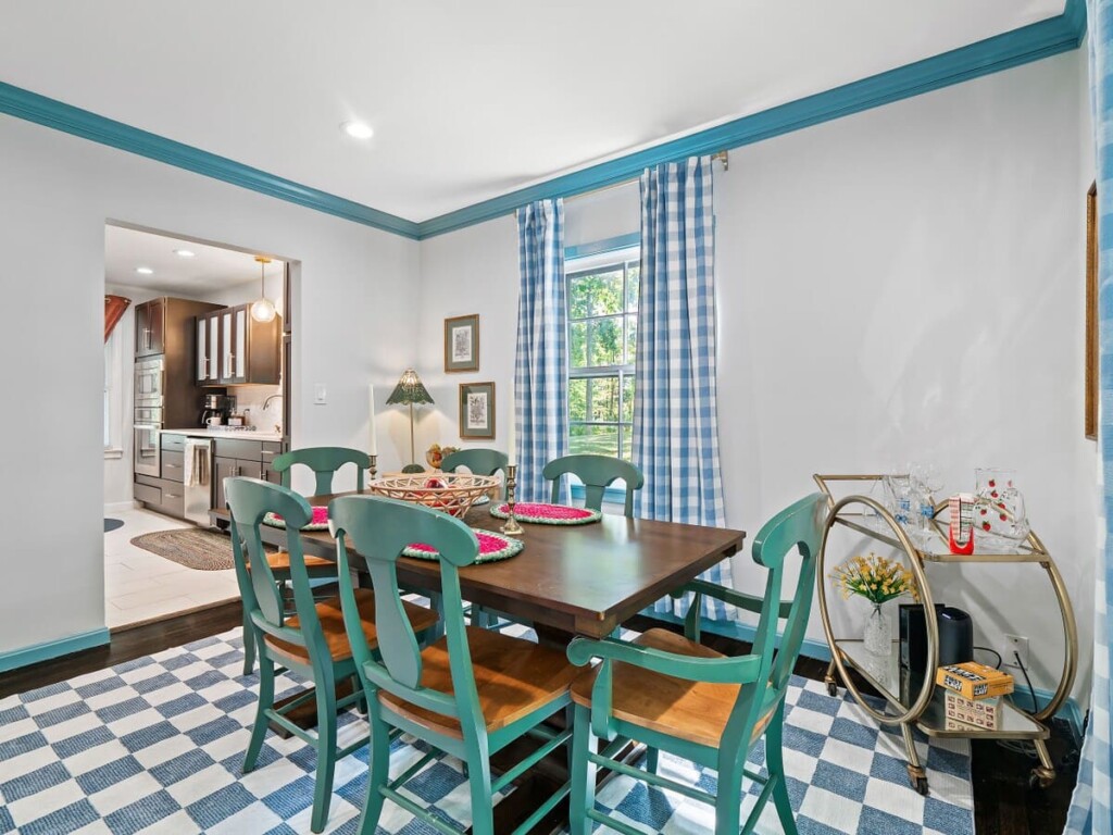 cd7a748b 2195 4c HvRhv