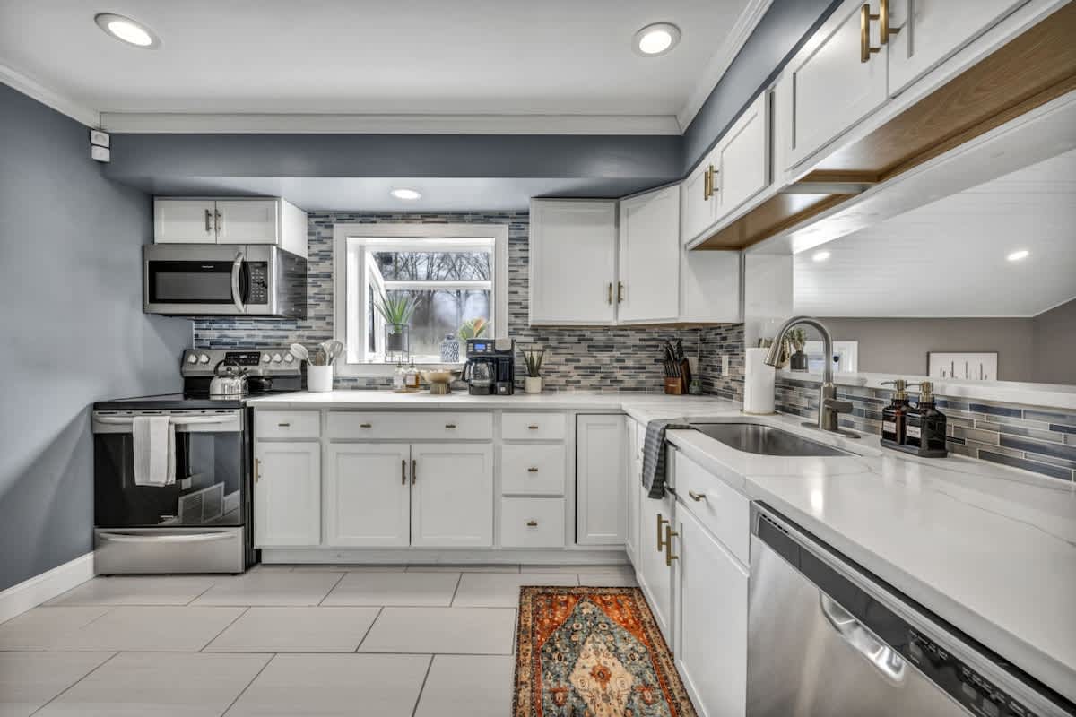 ce99df71 8ef0 4e H7Rbl