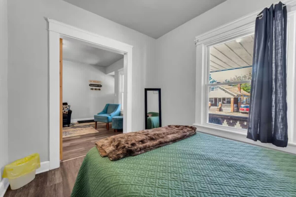 cfa1eee1 d580 40 4vhDT