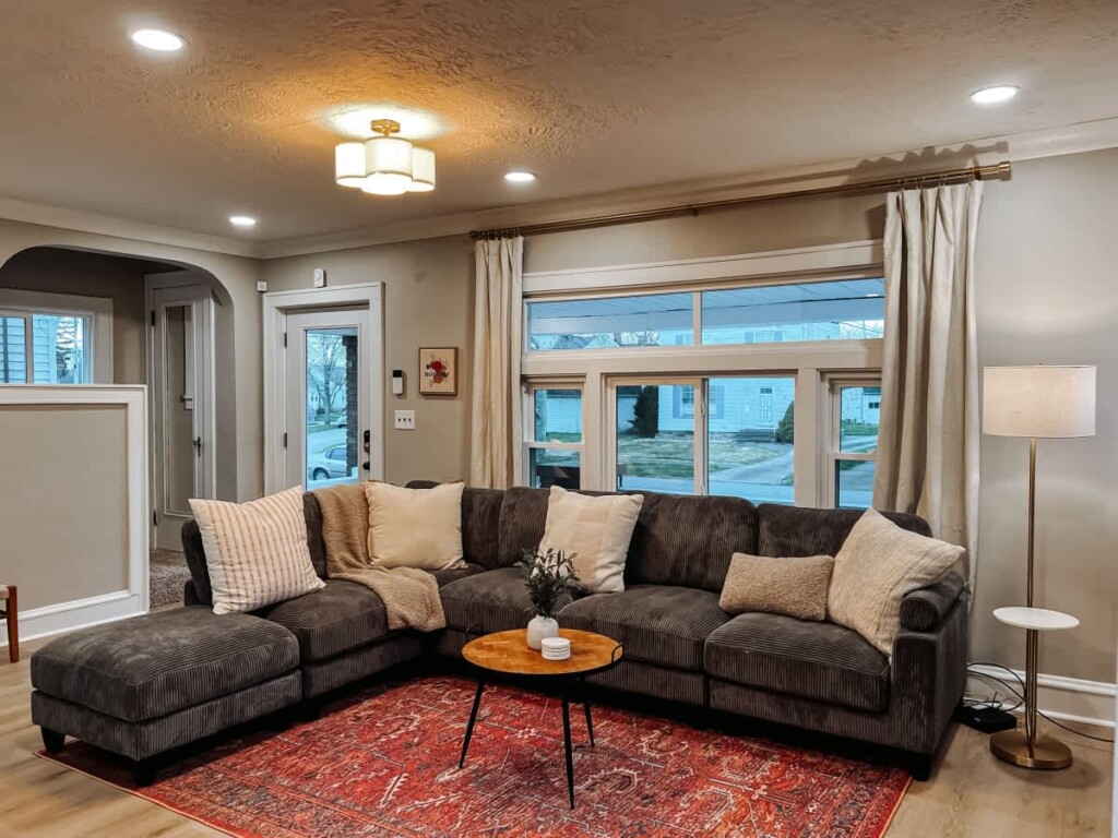 d0436c82 321b 4e 7rd2E