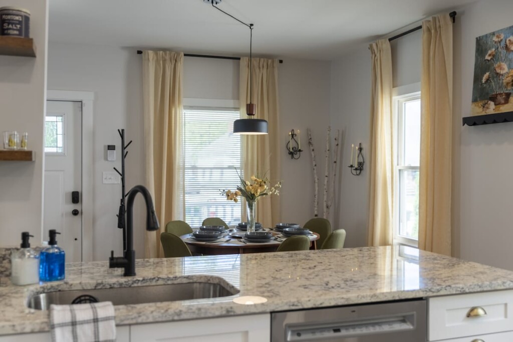 d2e4d468 06f2 43 VEESU