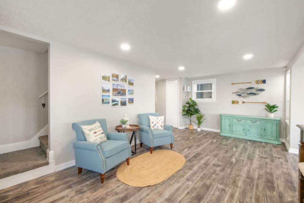 d4038dcb 773b 44 b4a6z