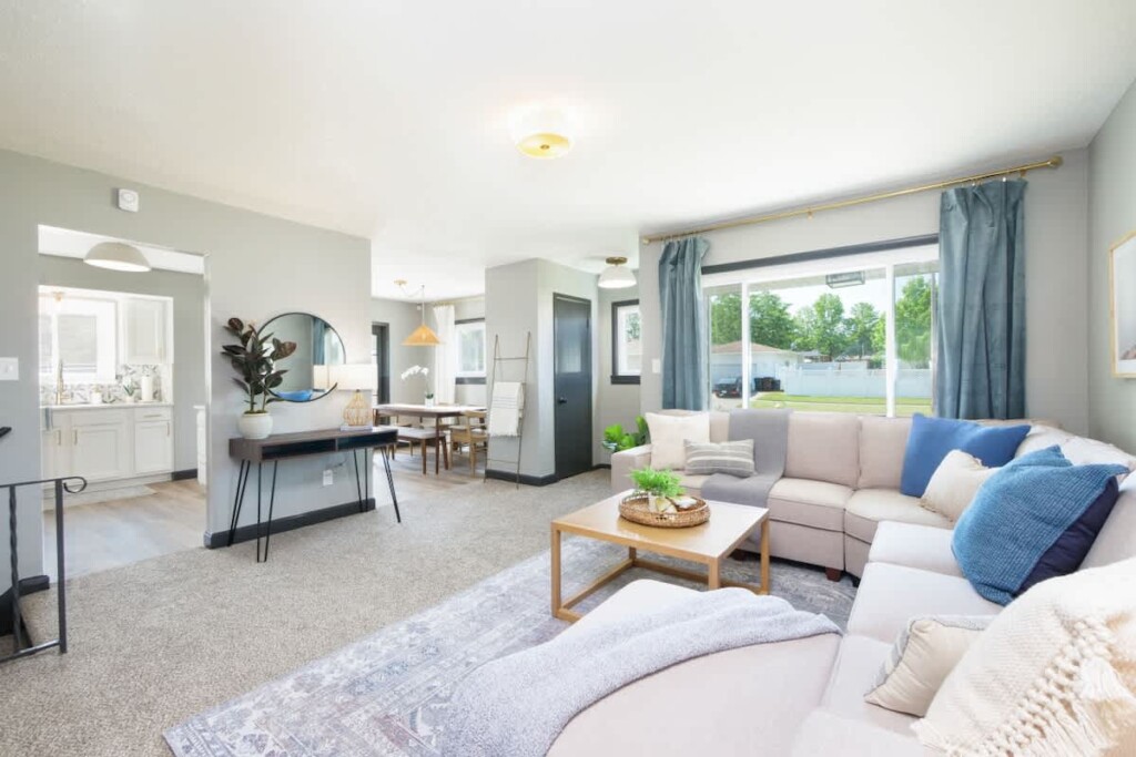 d8929067 90cb 43 NED e