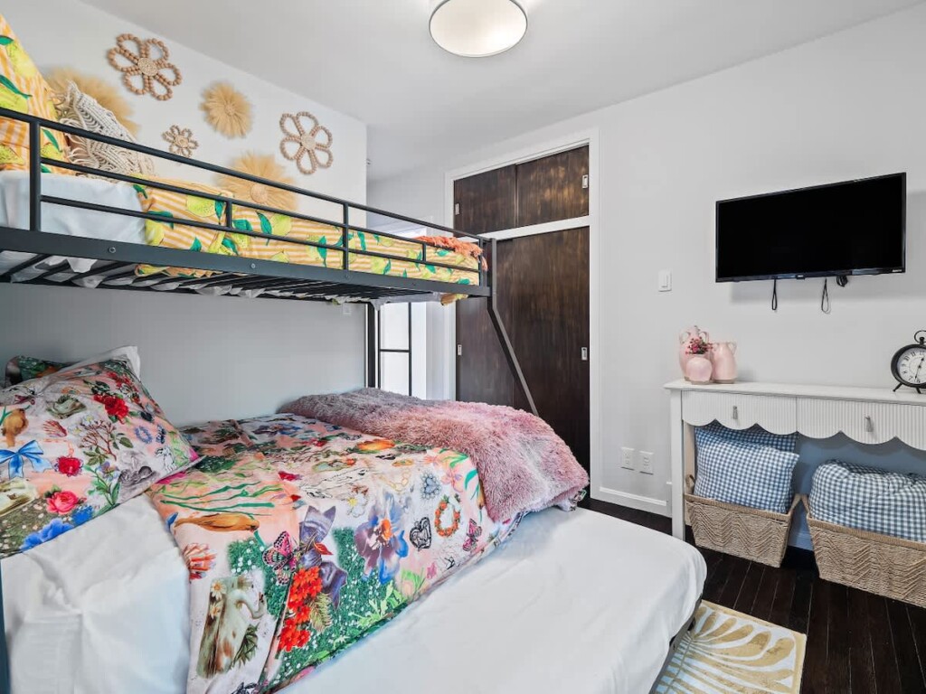 d8c263f0 b6ad 47 Ww2Uc