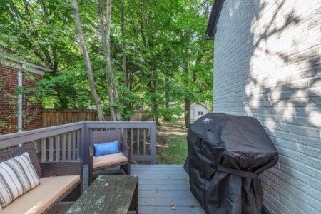 d97d27a4 4f23 49 Nip6h