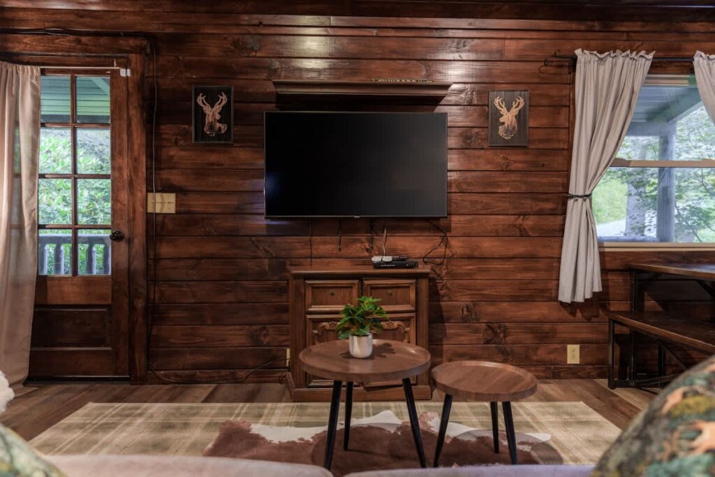 de925882 f31b 4e Jh8YO