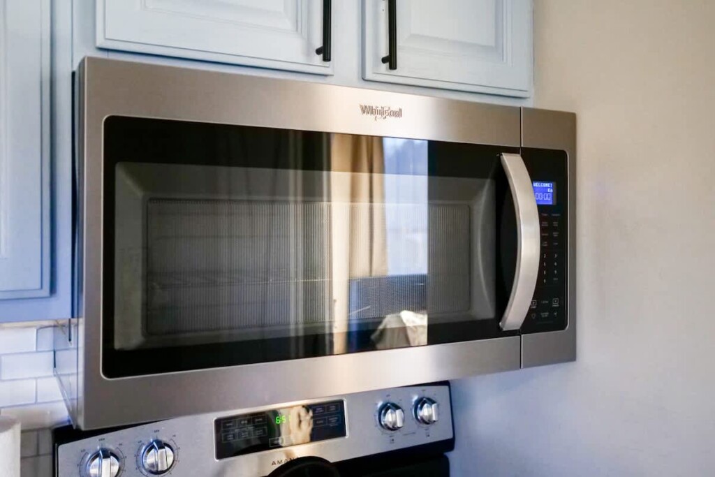 ded37c43 b96a 45 2Us5X 1