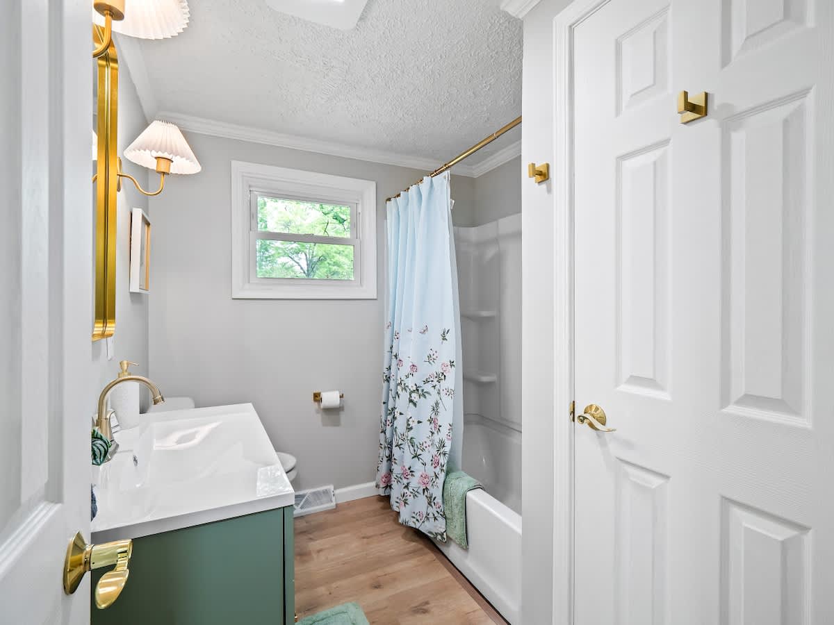 e07ac137 7061 48 wzQ4r