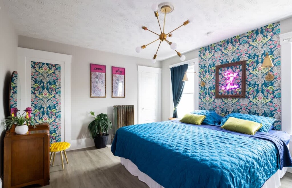 e0d6f239 3001 4e qYPhv 1