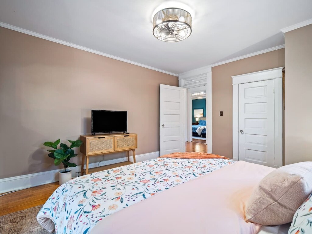 e212c5fb 1421 4d 4kImh 1