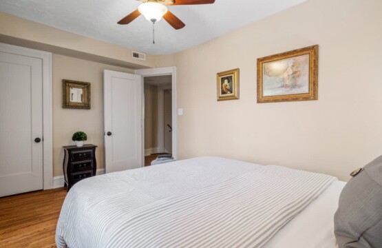 e92063c3 773c 4b frOwu