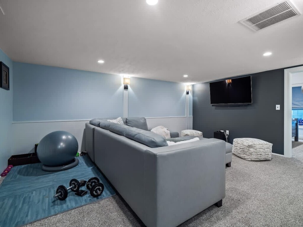 ead8f5d2 2649 49 b jOT 1