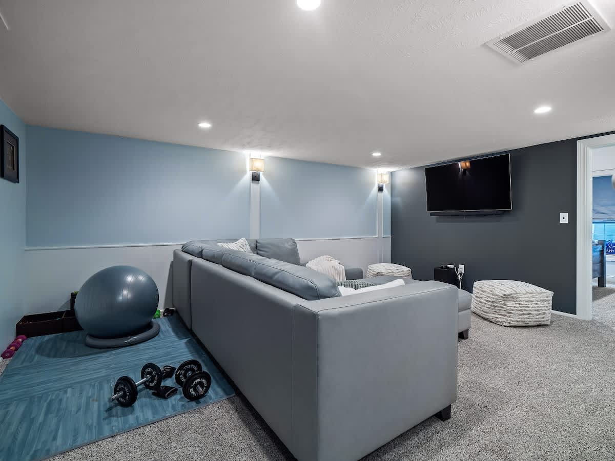 ead8f5d2 2649 49 b jOT