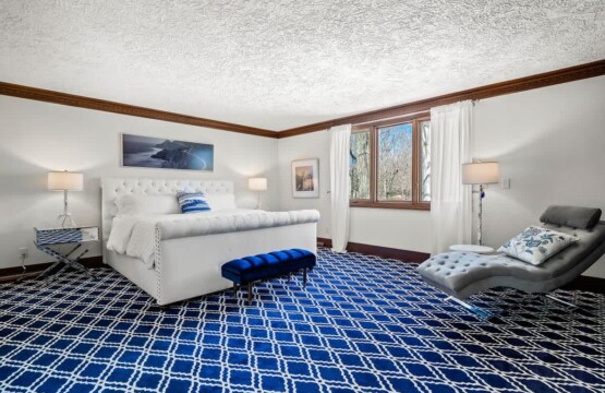 eb4ef132 217f 47 mQTR7