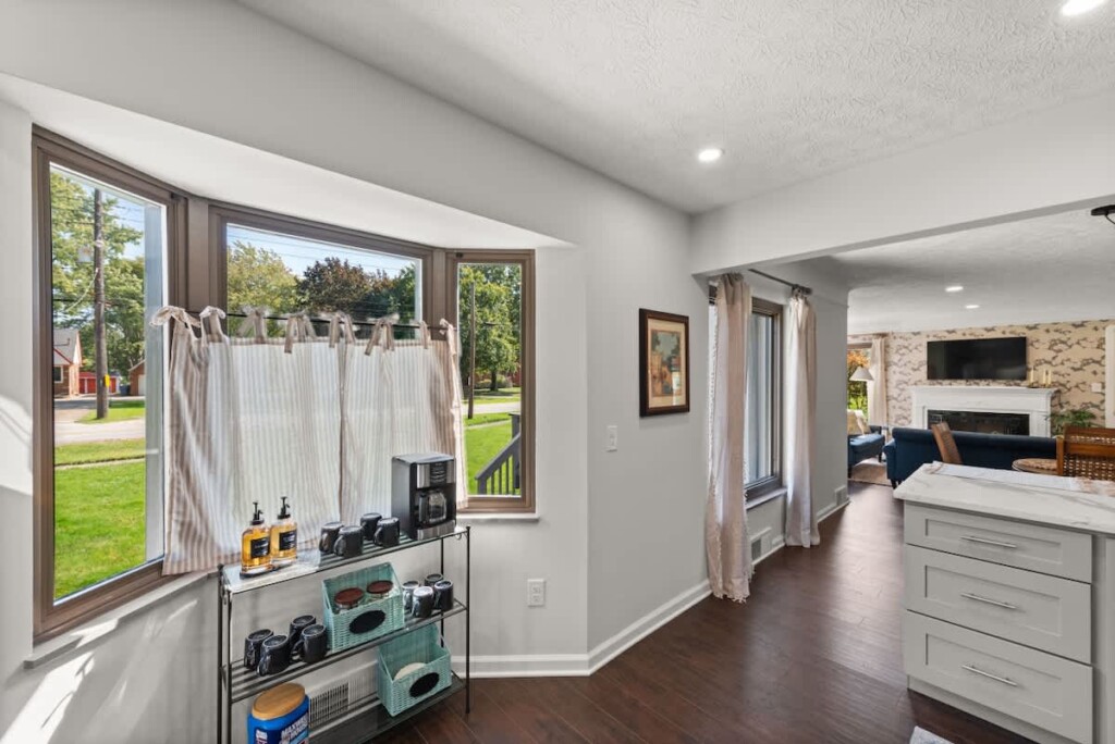 eb91ab25 bfe9 46 nQitD