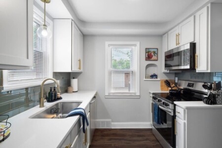 ebec57fe f69f 49 aoW5P