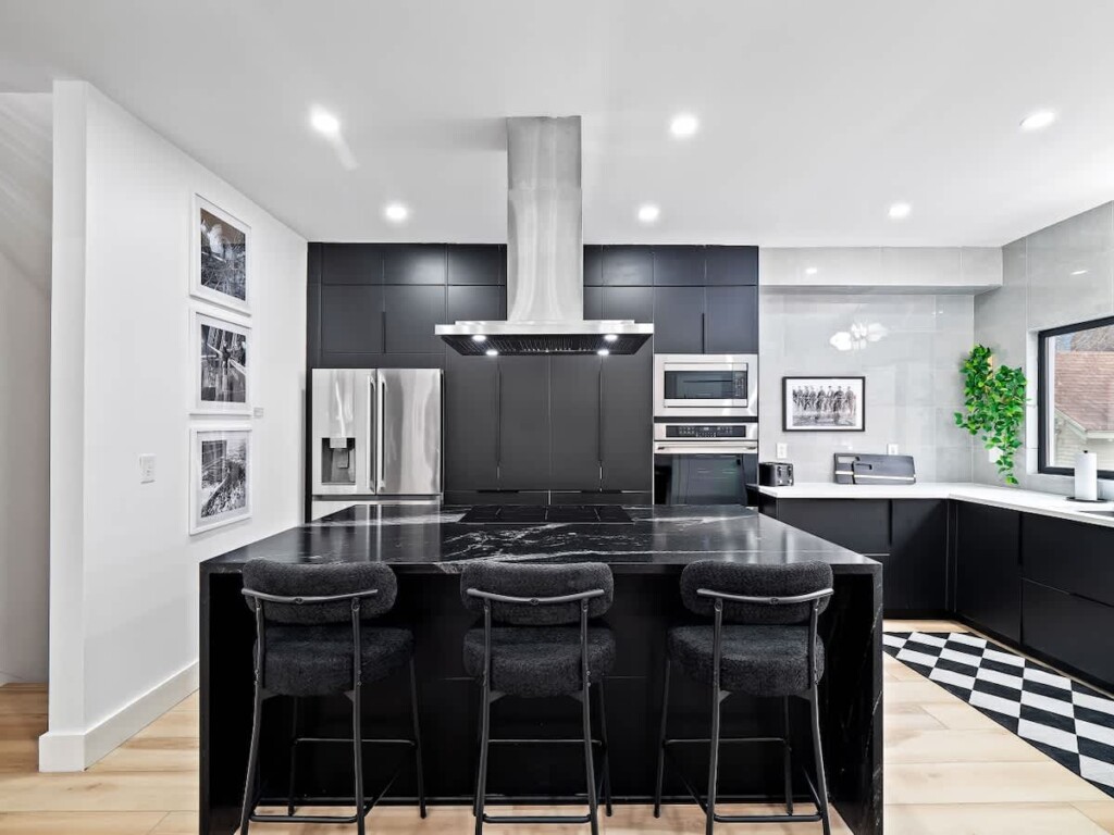 ed459faf 850d 4c ULXHO