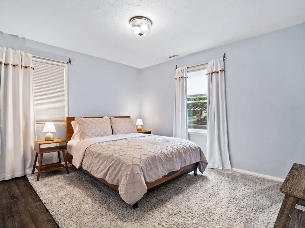 ee3828cd 108e 4d BwjGV