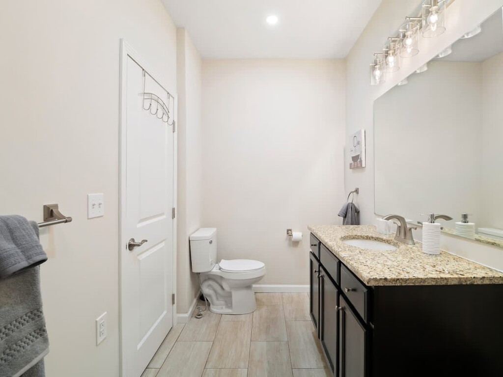 ef3cb7c4 b90d 49 u2uoi 1