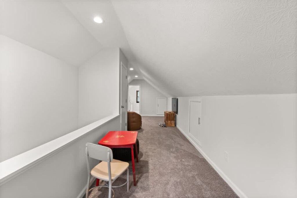 ef9eeb9e 573c 40 vRUUQ