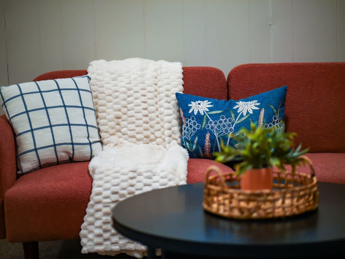 f80f5a2b 622d 42 de7Fh