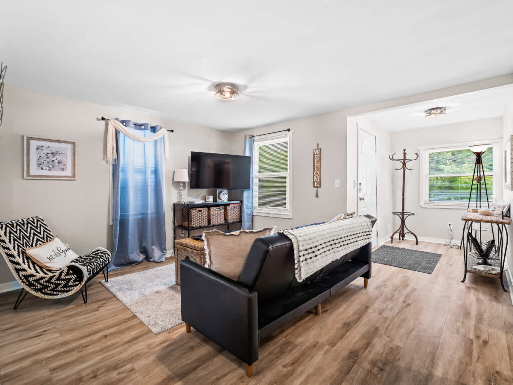 fb23ca2f cf96 4d 8IiKN